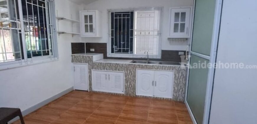 ขายบ้านเดี่ยว 1 ชั้น หมู่บ้านหนองสรวง อ.ศรีประจันต์ สุพรรณบุรี ใกล้โรงเรียน โรงพยาบาล ตลาด โทร 0869220218
