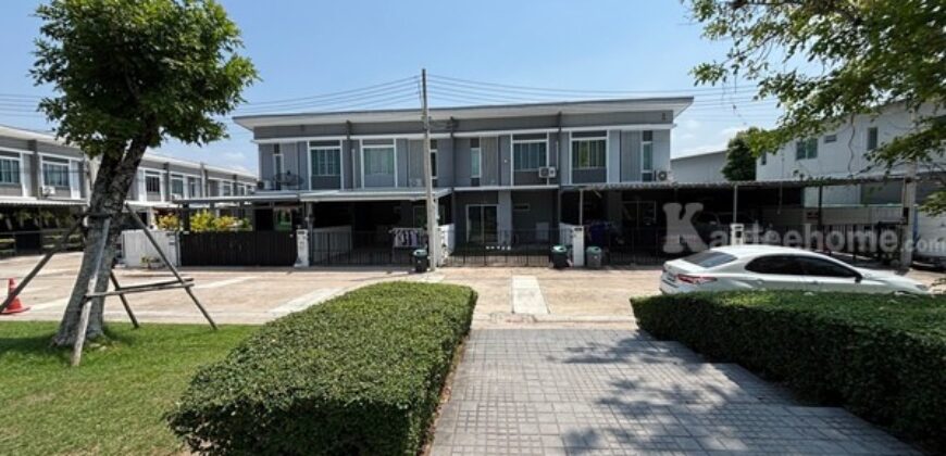 บ้านทาวน์โฮม 2 ชั้น พร้อมอยู่ โครงการ พฤกษาวิลล์ 108 สุขุมวิท-บางพระ ทำเลเยี่ยม ติดสวนหน้าบ้าน สระว่ายน้ำ และฟิตเนส ใจกลางบางพระ โทร 0838266099