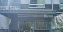 ขายด่วน!! บ้านทาวเฮ้าส์ สภาพใหม่ หมู่บ้าน วิลาจิโอ้ บางนา เนื้อที่ 20 ตร.ว. ใกล้มหาวิทยาลัย ABAC โทร 094-9965959