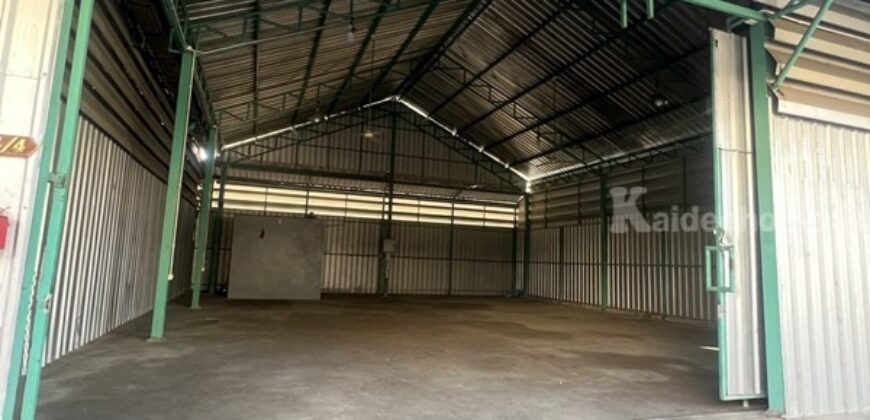 โกดังให้เช่า ซอยสะแกงาม 50 ถนนสะแกงาม เขตบางขุนเทียน กรุงเทพ โทร 081-2972736