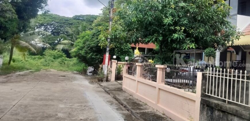 ให้เช่าบ้านเดี่ยว 2 ชั้น ม.พัชราพรรณ ถ.บางกรวย – ไทรน้อย 66 ตรว.ทำอ๊อฟฟิซได้ 4 นอน แอร์ 4 เฟอร์ครบ ที่จอดรถ 3-4 คัน ใกล้แม็คโคร โลตัส บางบัวทอง