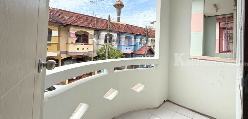 ทาวน์เฮ้าส์ ชุมชนตระกาลกูล ลำลูกกาคลอง7 (ขนาด 17 ตร.ว.) ถ.ลำลูกกา บึงคำพร้อย ปทุมธานี : Tarkalkoon