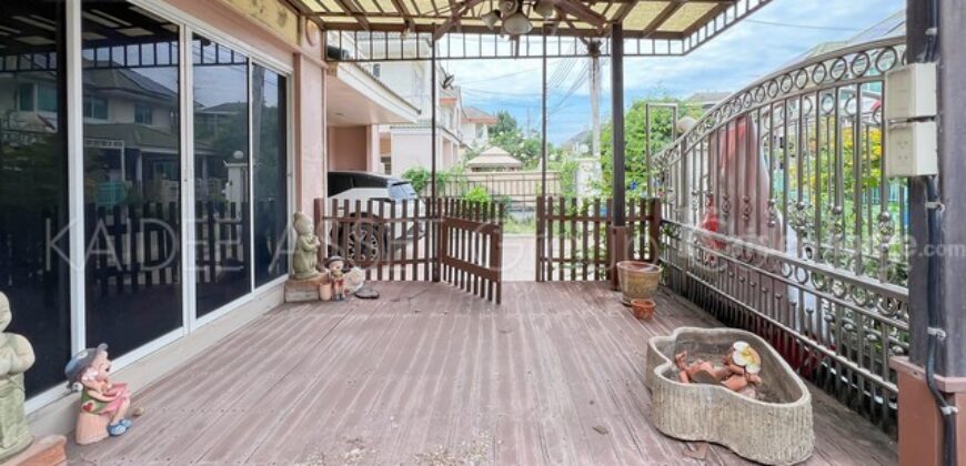 หมู่บ้าน ดิ เอมเมอรัลด์ การ์เด้น บ้านเดี่ยว ติดถนน ราชพฤกษ์