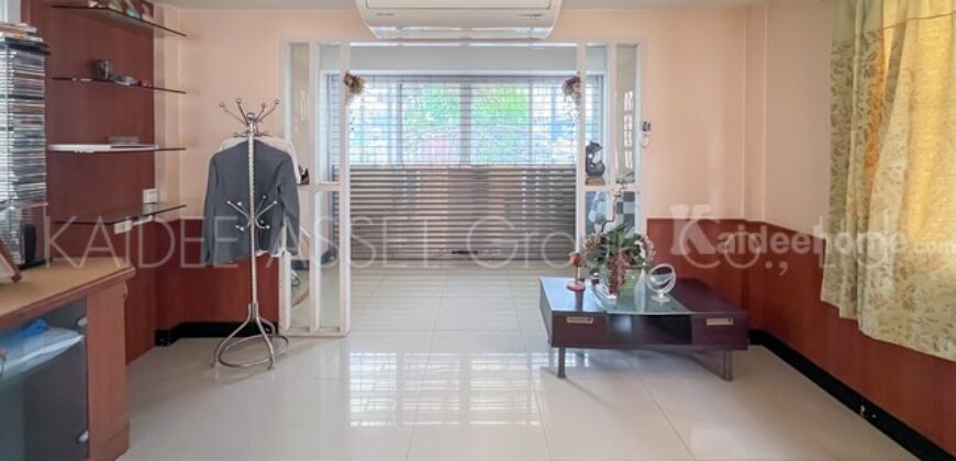 หมู่บ้าน ดิ เอมเมอรัลด์ การ์เด้น บ้านเดี่ยว ติดถนน ราชพฤกษ์