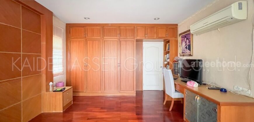 หมู่บ้าน ดิ เอมเมอรัลด์ การ์เด้น บ้านเดี่ยว ติดถนน ราชพฤกษ์