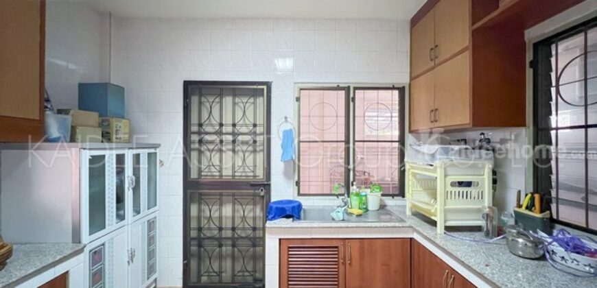 หมู่บ้าน ดิ เอมเมอรัลด์ การ์เด้น บ้านเดี่ยว ติดถนน ราชพฤกษ์