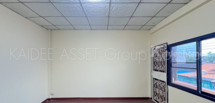 ทาวน์เฮ้าส์ ถนน นวลจันทร์ ซอย 16 บึงกุ่ม หมู่บ้าน วังรุ้ง