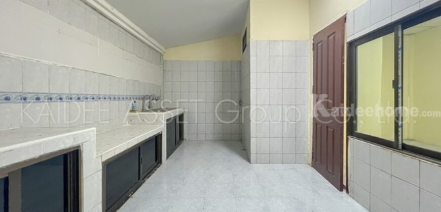 ทาวน์เฮ้าส์ ถนน นวลจันทร์ ซอย 16 บึงกุ่ม หมู่บ้าน วังรุ้ง