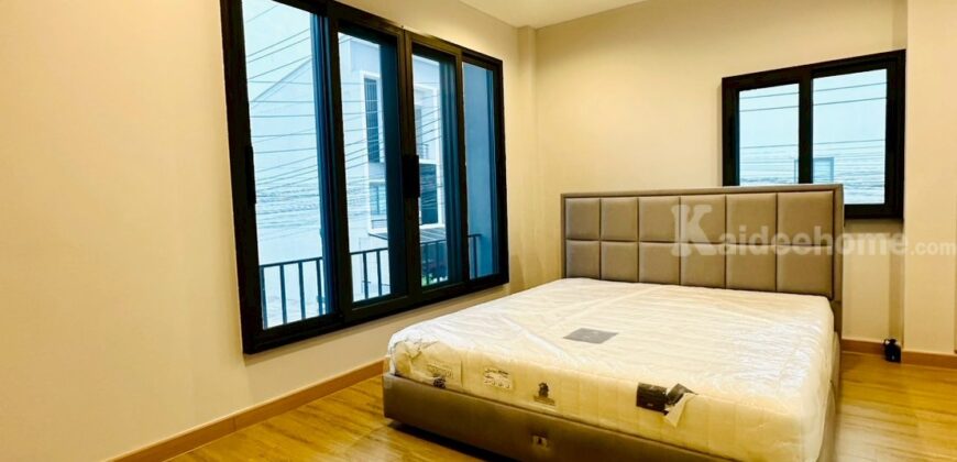 ขายทาวน์โฮมหลังมุม 2 ชั้น เฌอ บางขุนนนท์