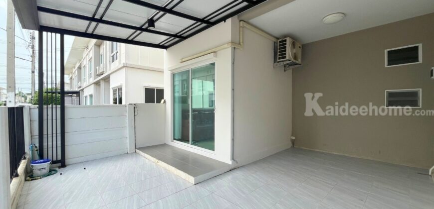 ทาวน์โฮม เจ ทาวน์ เอ็กคลูซีฟ รังสิต – คลอง 1 (หลังมุม) ถ.เลียบคลองรังสิต ธัญบุรี ปทุมธานี :J Town Exclusive Rangsit – Klong 1