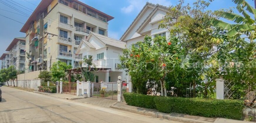 หมู่บ้าน ชวนชื่น เพชรเกษม 81 บ้านเดี่ยว หนองแขม ขายถูกมาก