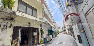 ตึกแถว ถนน จันทน์ 43 แยก 18-2 ซอย เจริญราษฎร์ 5 สาธุประดิษฐ์