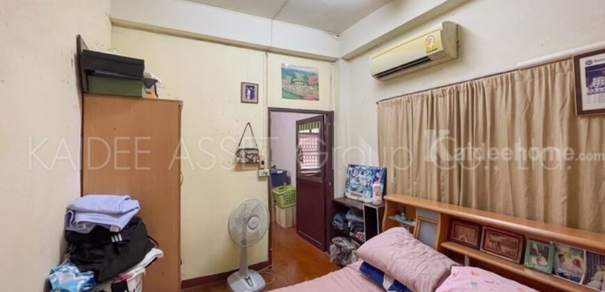 ตึกแถว ถนน จันทน์ 43 แยก 18-2 ซอย เจริญราษฎร์ 5 สาธุประดิษฐ์