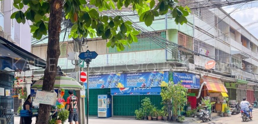 ตึกแถว ถนน จันทน์ 43 แยก 18-2 ซอย เจริญราษฎร์ 5 สาธุประดิษฐ์