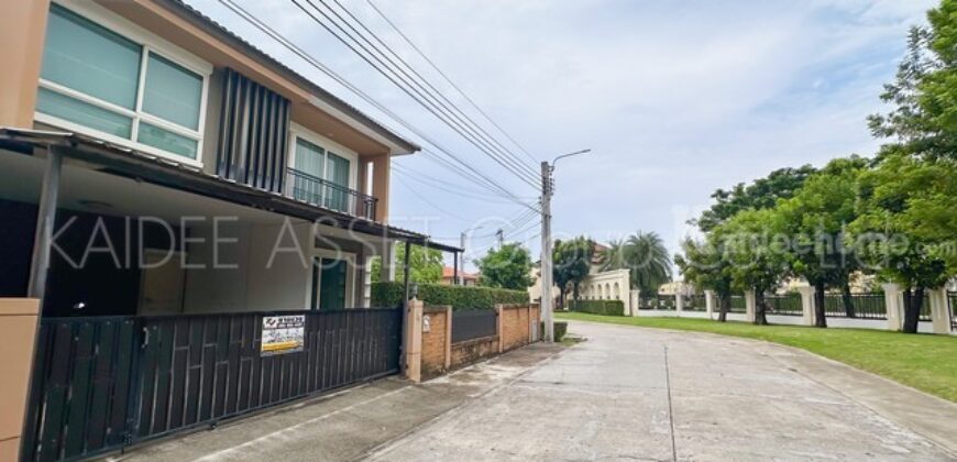 โกลเด้น วิลเลจ อ่อนนุช–พัฒนาการ | บ้านแฝด Fully Furnished