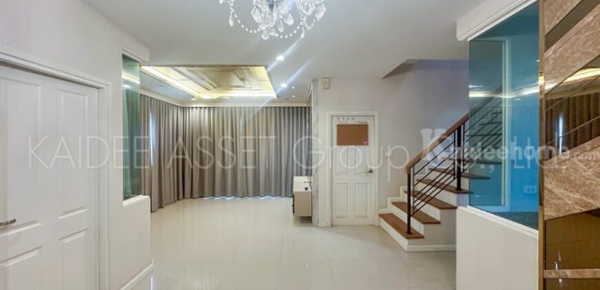 โกลเด้น วิลเลจ อ่อนนุช–พัฒนาการ | บ้านแฝด Fully Furnished