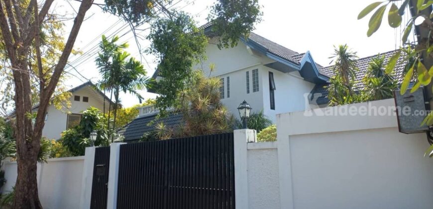 ขายบ้านเดี่ยวพัฒนาการ บ้านหรูพร้อมสวนขนาดใหญ่ ที่ดิน 200ตร.ว หมู่บ้านเอื้อสุข พัฒนาการ56 ใกล้ รร.เตรียมอุดมพัฒนาการ ศรีนครินทร์ หัวหมาก ใกล้มอเตอร์เวย์ สนามบิน เดอะไนน์ พระราม9 Detach House Phatthanakarn 087-9074045