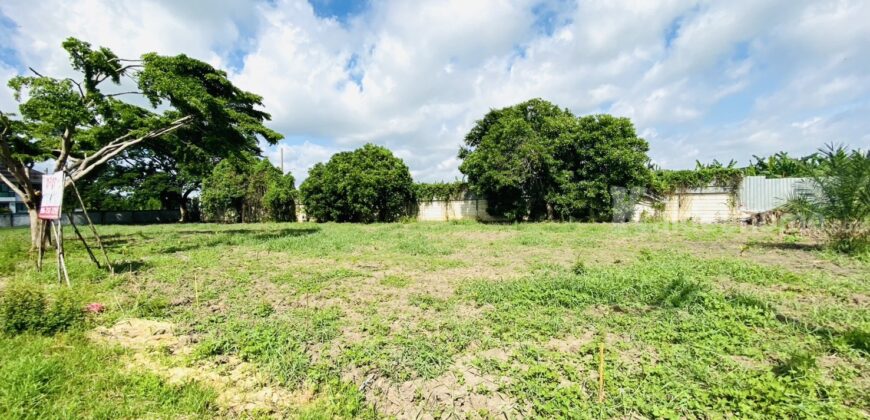 ขายที่ดินเปล่าในโครงการอารียาโคโม่ ลาดกระบัง ถ.ขุมทอง-ลำต้อยติ่ง ใกล้สนามบินสุวรรณภูมิ ,เนื้อที่ 214 ตรว. ที่สวย ถมแล้ว ขายต่ำกว่าราคาประเมิน เพียง 17,000 บาทต่อตารางวา