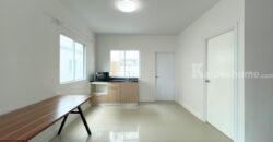 ทาวน์โฮม เจ ทาวน์ เอ็กคลูซีฟ รังสิต – คลอง 1 (หลังมุม) ถ.เลียบคลองรังสิต ธัญบุรี ปทุมธานี :J Town Exclusive Rangsit – Klong 1