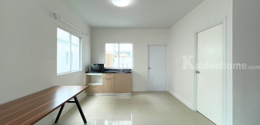 ทาวน์โฮม เจ ทาวน์ เอ็กคลูซีฟ รังสิต – คลอง 1 (หลังมุม) ถ.เลียบคลองรังสิต ธัญบุรี ปทุมธานี :J Town Exclusive Rangsit – Klong 1