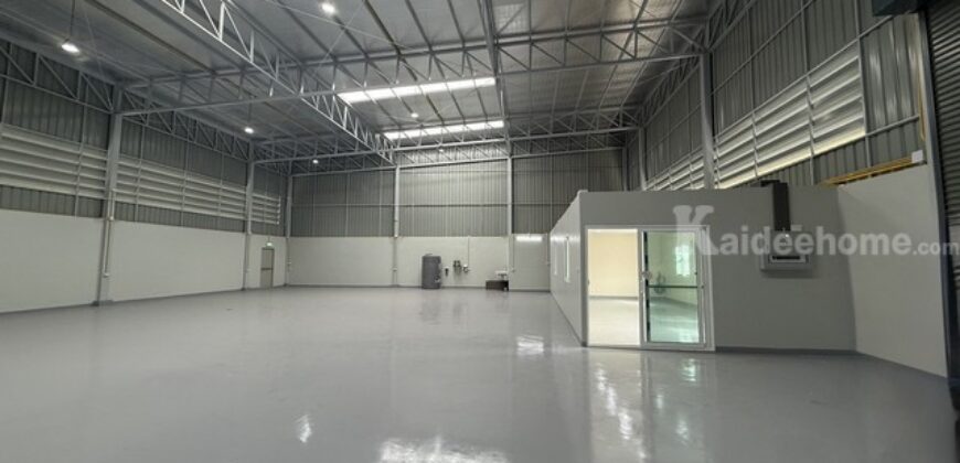 รหัสC6800 ให้เช่าโกดังพร้อมออฟฟิศ ขนาด 400 และ 600 ตารางเมตร ย่านถนนรามอิทรา ใกล้ BTS วัชรพล