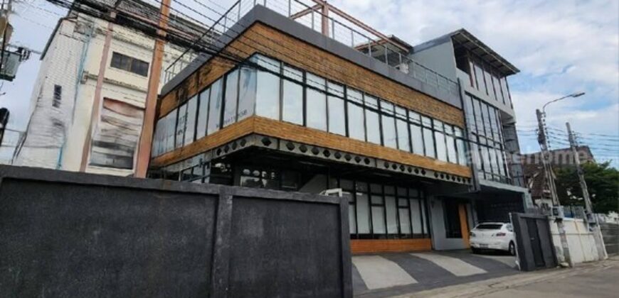 รหัสC6802 ให้เช่าอาคารสำนักงาน 3ชั้น ใกล้ถนนใหญ่ ย่านถนนติวานนท์ นนทบุรี