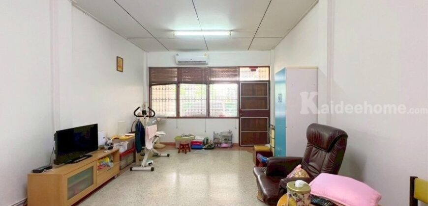 ทาวน์เฮ้าส์ 2 ชั้น ซ.จรัญสนิทวงศ์ 57 ถ.จรัญสนิทวงศ์ ( ขนาด 16 ตร.ว ) ใกล้รถไฟฟ้าสายสีน้ำเงิน สถานีบางยี่ขัน บางพลัด กรุงเทพฯ