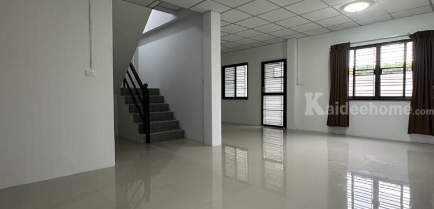 ขายทาวน์เฮ้าส์ 2 ชั้น หมู่บ้านออมธนา ไทรน้อย นนทบุรี