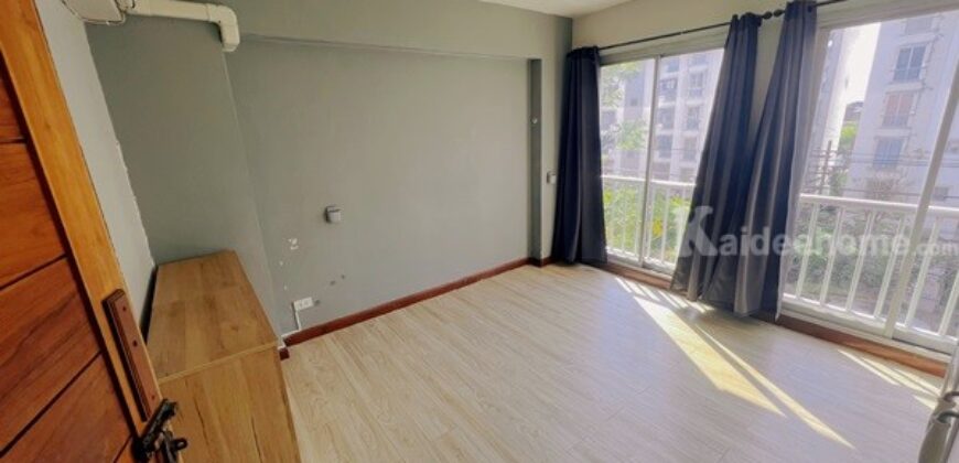 ขายด่วน! เจ้าของขายเอง คอนโดสวยพร้อมอยู่ ธนาเพลส ลาดพร้าว 71 ตึก B ชั้น 5 เพียง 1.09 ล้านบาท ได้ทุกอย่างในห้อง! โทร 062-9742478