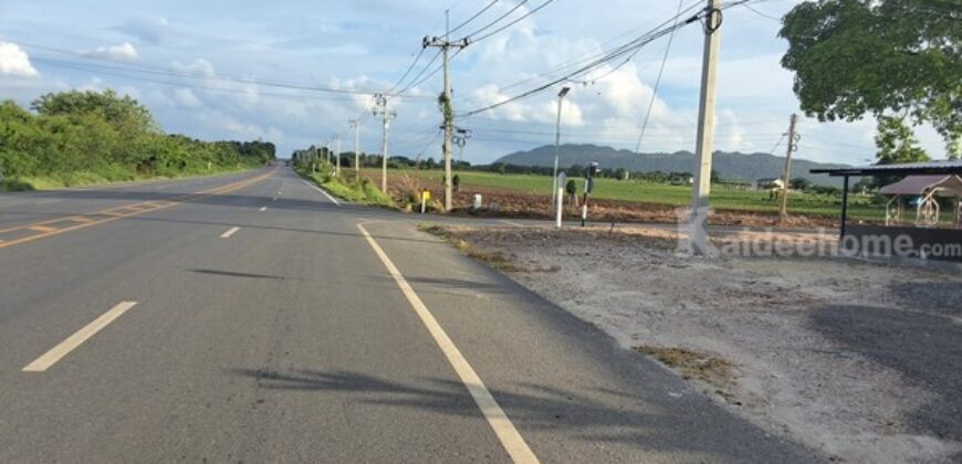 ขายที่ดินแปลงสวย 12 ไร่ 2 งาน ติดถนน 3 ด้าน เหมาะแบ่งจัดสรรขาย ปลูกบ้าน หรือทำสวนเกษตร โทร. 094-5276439