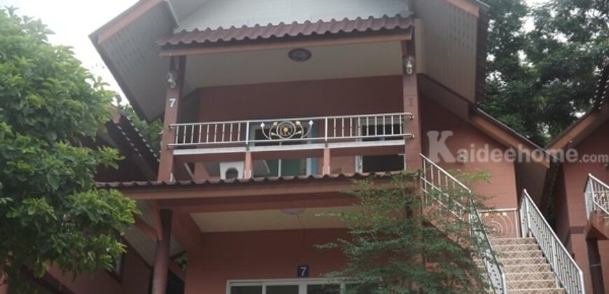 ขายหรือให้เช่าระยะยาว รีสอร์ทบนเนินเขาวิวทะเล สัตหีบ ชลบุรี เงียบสงบพร้อมวิลล่าส่วนตัว 12 หลัง โทร 0887649875