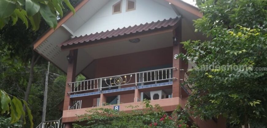 ขายหรือให้เช่าระยะยาว รีสอร์ทบนเนินเขาวิวทะเล สัตหีบ ชลบุรี เงียบสงบพร้อมวิลล่าส่วนตัว 12 หลัง โทร 0887649875