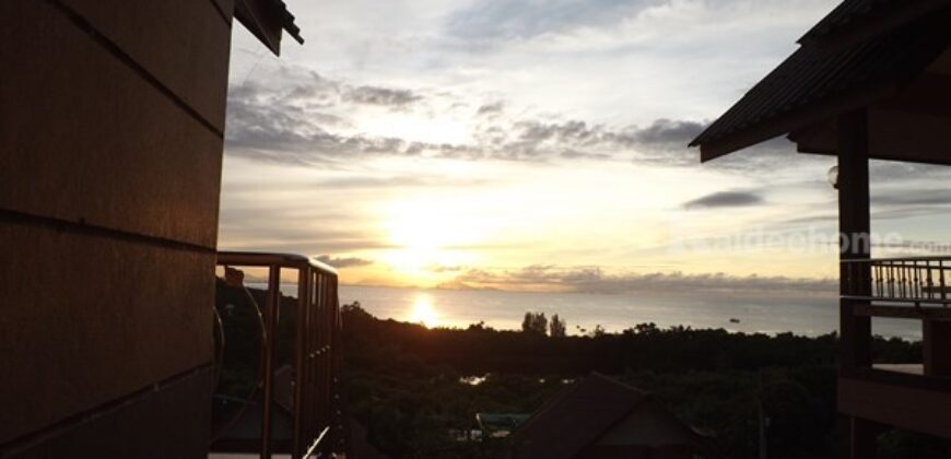 ขายหรือให้เช่าระยะยาว รีสอร์ทบนเนินเขาวิวทะเล สัตหีบ ชลบุรี เงียบสงบพร้อมวิลล่าส่วนตัว 12 หลัง โทร 0887649875