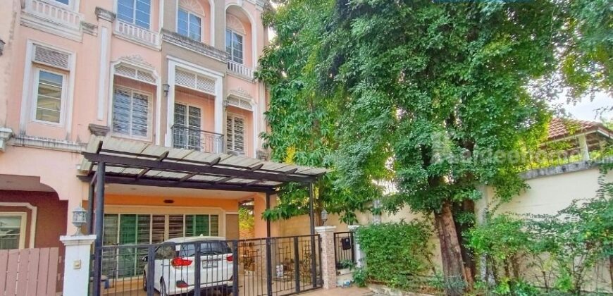 ทาวน์โฮมหรู (หลังริม ไซส์ใหญ่) หมู่บ้านเออร์เบิน สาทร (ขนาด 39 ตร.ว.) ติดถ.ราชพฤกษ์ บางจาก บางแวก ภาษีเจริญ ใกล้สาทรเพียง 8 กม. : URBAN SATHORN