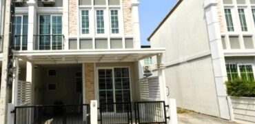 ขายหรือเช่าทาวน์โฮมหลังมุม โกลเด้น ทาวน์ รามอินทรา-วงแหวน แต่งสวย ใหม่มาก พร้อมอยู่อาศัย จะอยู่เองหรือปล่อยเช่าก็คุ้ม