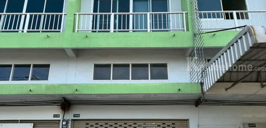 ให้เช่าอาคารพาณิชย์ 3.5 ชั้น กว้างขวาง มีห้องนอน ทำเลดี กาญจนาฯ 10,000 บ.
