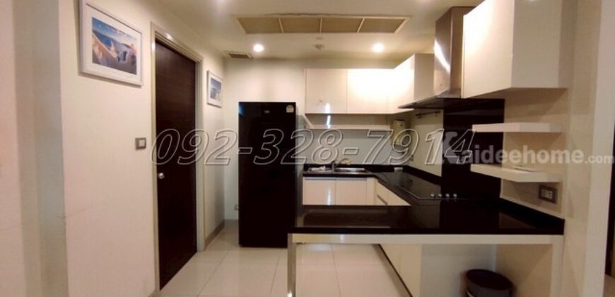 Riverside condo for Rent Watermark Chaophraya 2 beds with river view near BTS Saphan Taksin