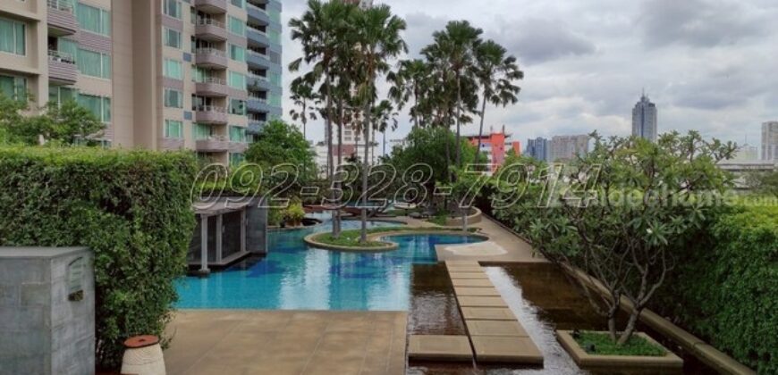 Riverside condo for Rent Watermark Chaophraya 2 beds with river view near BTS Saphan Taksin