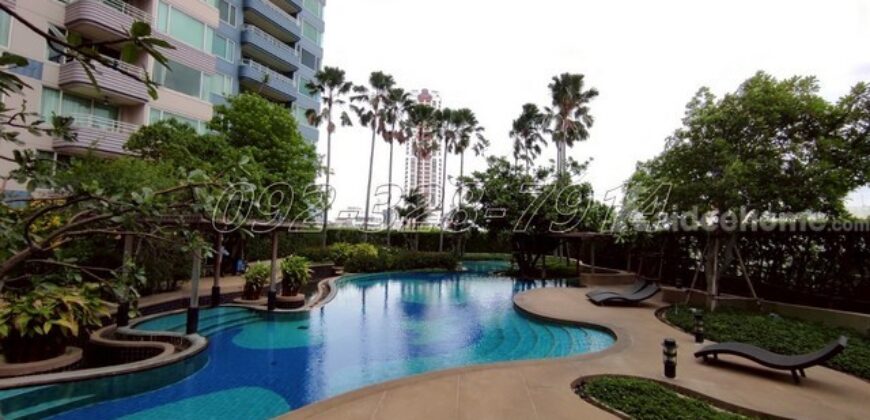 Riverside condo for Rent Watermark Chaophraya 2 beds with river view near BTS Saphan Taksin