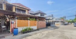 บ้านแฝด ซอย รัตนาธิเบศร์ 22 ติวานนท์ 25 ( แผ่นดินทอง )