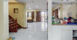 บ้านแฝด ซอย รัตนาธิเบศร์ 22 ติวานนท์ 25 ( แผ่นดินทอง )