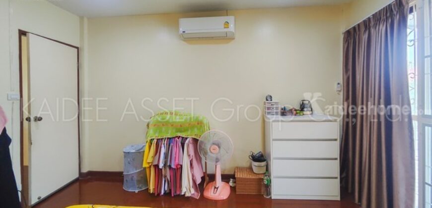บ้านแฝด ซอย รัตนาธิเบศร์ 22 ติวานนท์ 25 ( แผ่นดินทอง )