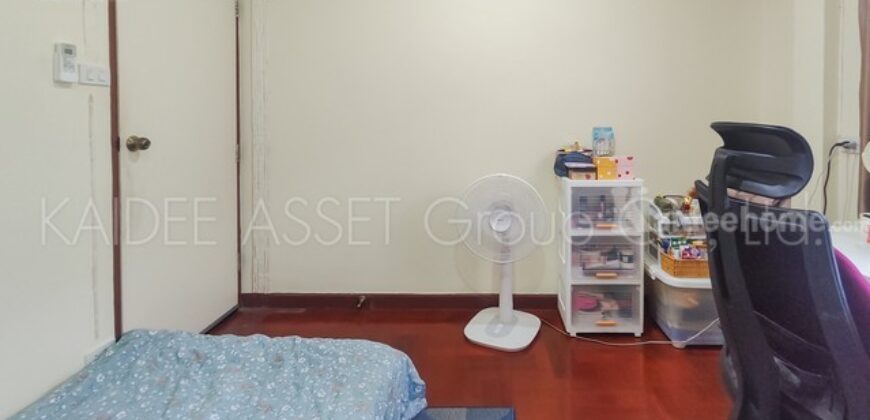 บ้านแฝด ซอย รัตนาธิเบศร์ 22 ติวานนท์ 25 ( แผ่นดินทอง )