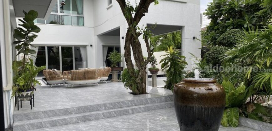 รหัสC6836 ให้เช่าบ้านเดี่ยว 2ชั้น มีสระว่ายน้ำส่วนตัว หมู่บ้านโนเบิลทารา พัฒนาการ ใกล้ Airport Link สถานีหัวหมาก