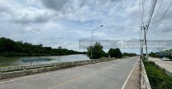 ขายที่ดิน ถนนเลียบคลองสรรพสามิต พระสมุทรเจดีย์ พื้นที่ 45-3-24 ไร่ เชิงสะพานข้ามคลองขุด-หลังขุน ราคาถูก