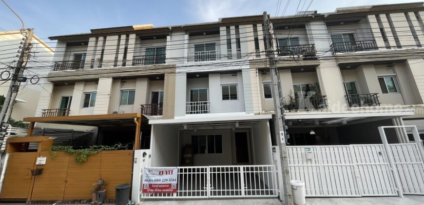 เออเบิร์นธารา สุขสวัสดิ์70 รีโนเวทเรียบร้อย ราคาพิเศษ ซื้อเฟอร์นิเจอร์เข้ามาอย่างเดียว