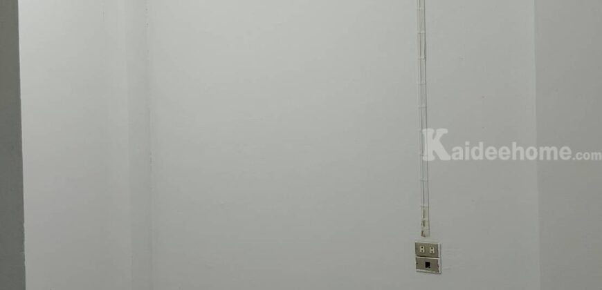 ให้เช่าอาคารพาณิชย์5ชั้น จันทน์32 มีห้องน้ำและห้องนอนทุกชั้น ใกล้สถานีรถไฟฟ้าสุรศักดิ์ มีที่จอดรถ เหมาะสำหรับทำธุรกิจหรืออยู่อาศัย