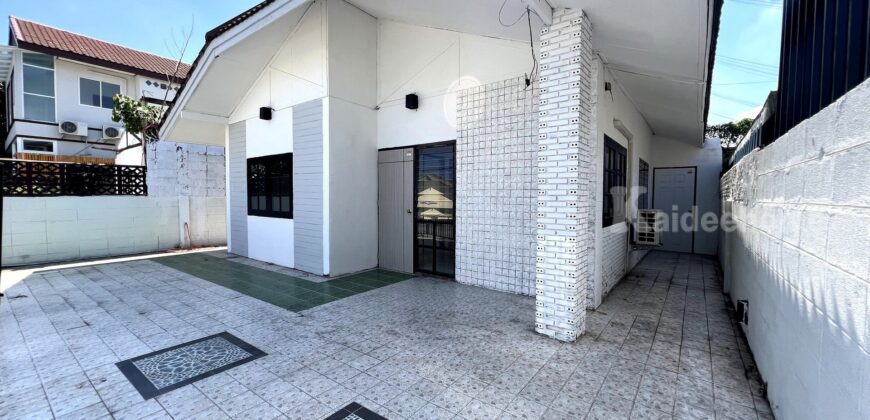 ขายบ้านรามคำแหง 148 บ้านริมสวน รีโนเวทใหม่ ใกล้ถนนรามคำแหง 600 เมตร บ้านชั้นเดียว ขนาด 32 ตารางวา