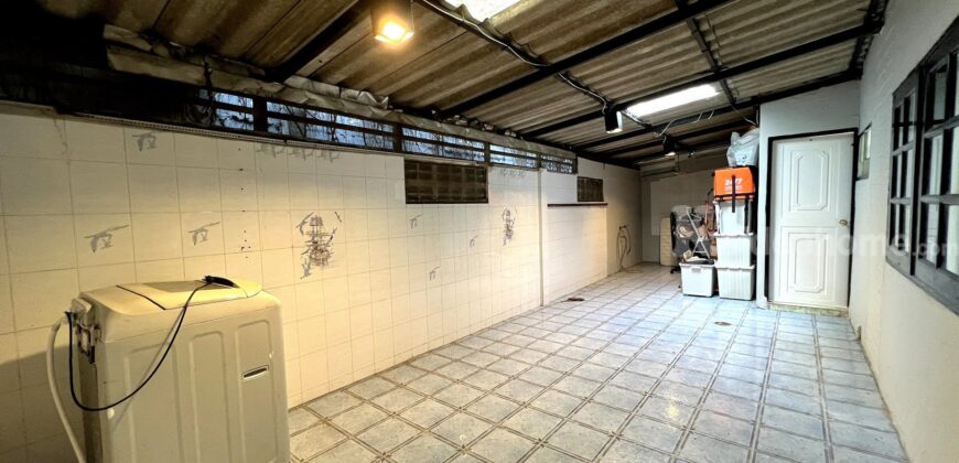 ขายบ้านรามคำแหง 148 บ้านริมสวน รีโนเวทใหม่ ใกล้ถนนรามคำแหง 600 เมตร บ้านชั้นเดียว ขนาด 32 ตารางวา