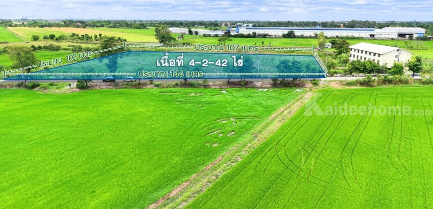 ที่ดินไทรน้อย 4-2-42 ไร่ ผังเมืองสีเขียว รูปแปลงถุงเงินเป็นมงคล หน้ากว้าง 144 เมตร เหมาะพัฒนาโครงการที่อยู่อาศัย โกดัง